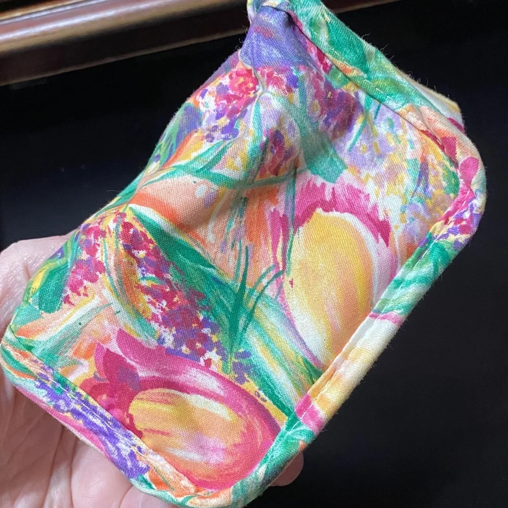 Vintage Floral Multicolor Women's cosmetics case